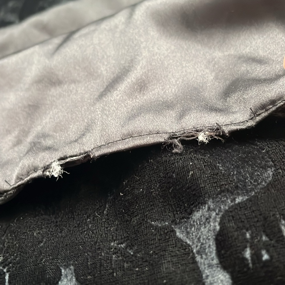 Vintage Black velvet mixed floral Shoulder wrap - Picture 4 of 4